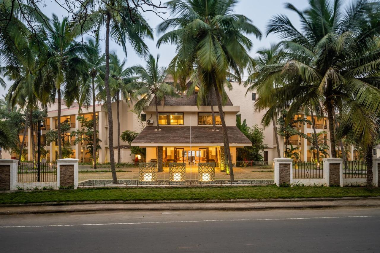 Silver Waves Resort & Spa - Daman Exterior foto