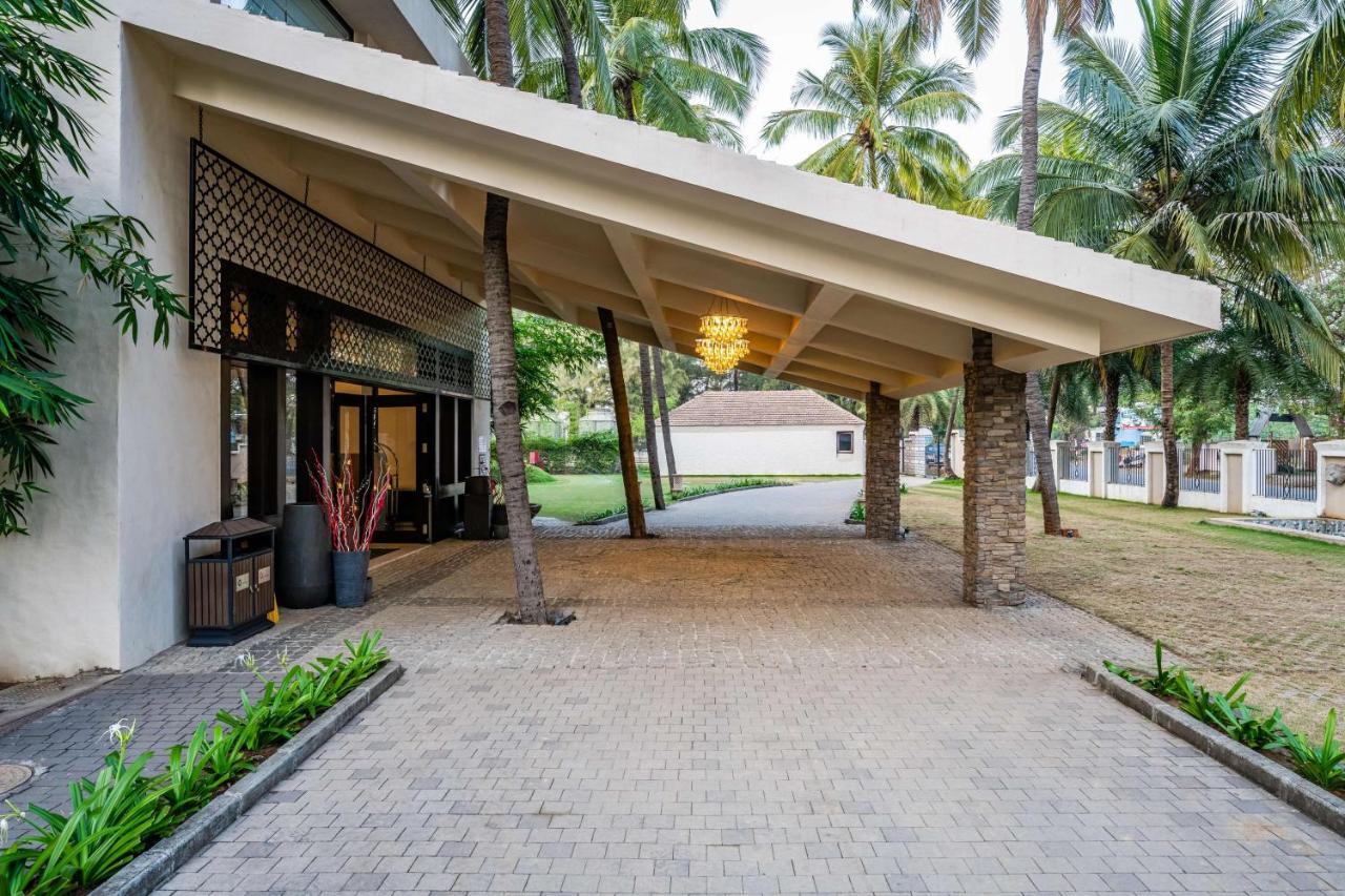 Silver Waves Resort & Spa - Daman Exterior foto