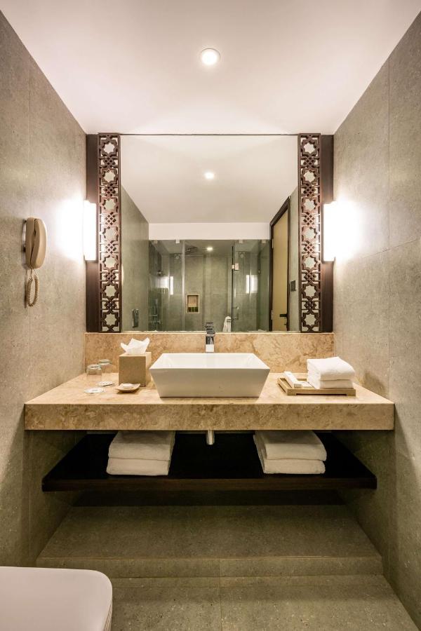 Silver Waves Resort & Spa - Daman Exterior foto