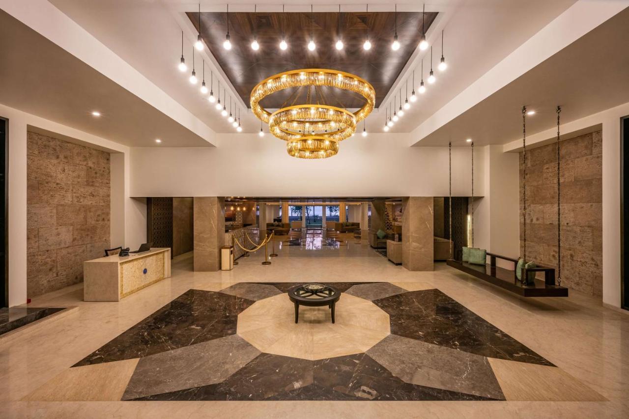 Silver Waves Resort & Spa - Daman Exterior foto