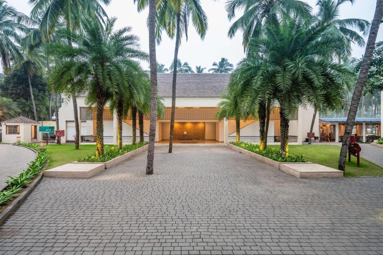 Silver Waves Resort & Spa - Daman Exterior foto